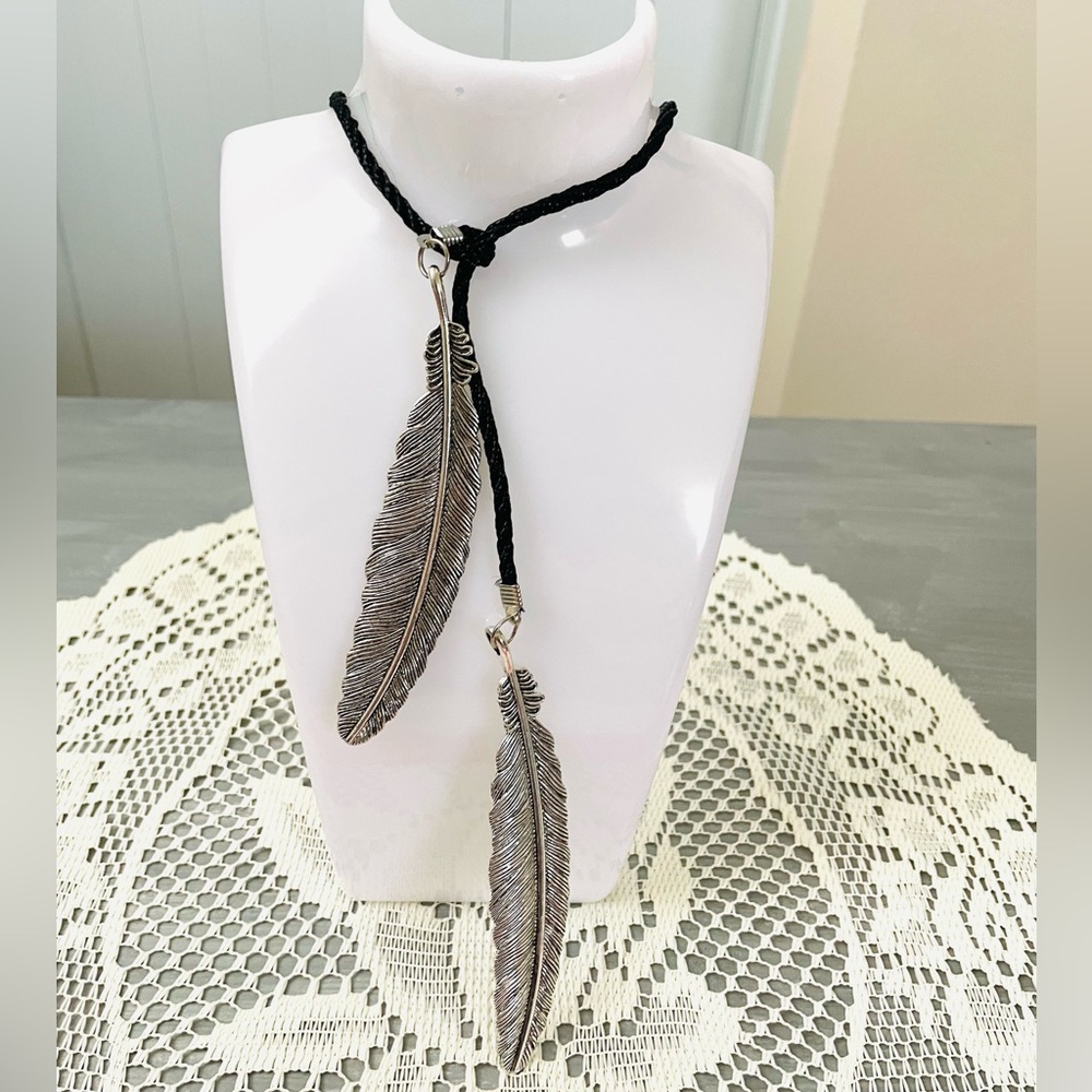 Silver Feather Pendant Necklace